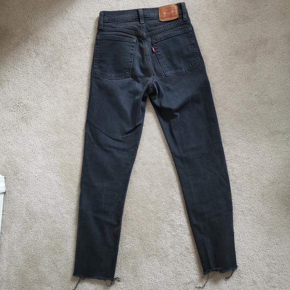 Aritzia / Levi's black straight leg - Picture 6 of 9